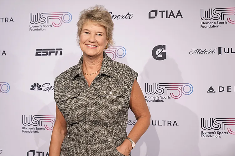 Bluder to receive Joe Lapchick Character Award